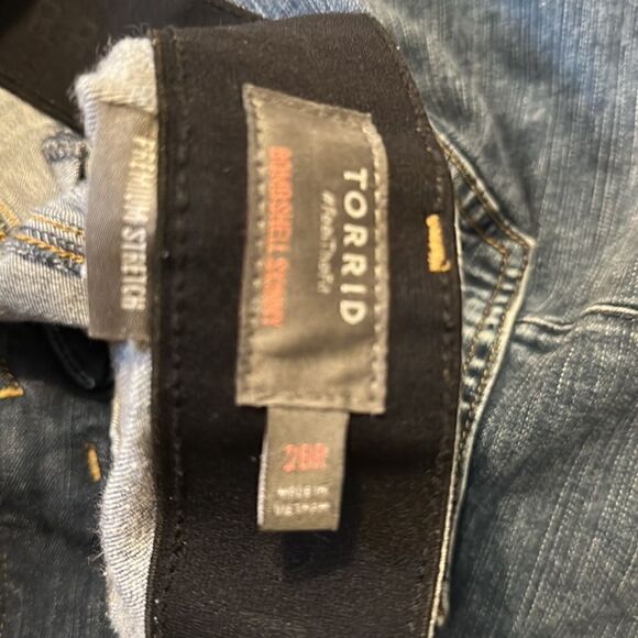 Torrid women’s regular stretch mid rise jeans size 28R - Picture 5 of 10